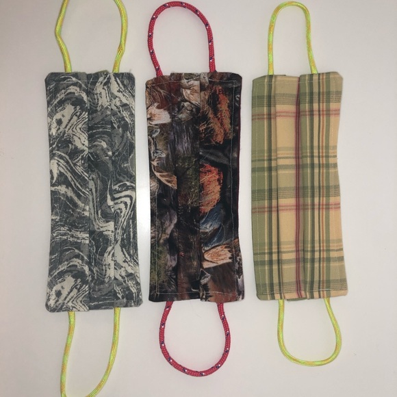 2 Face Masks w Nose Wire & Adjustable Ear Elastics - Picture 16 of 16